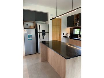 CASA  MINIMALISTA BARRIO PRIVADO PIONEROS en ALQUILER
