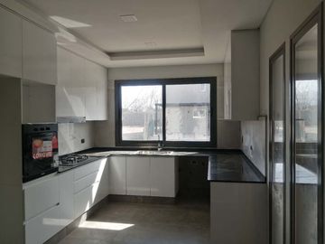 CASA EN VENTA LUJAN DE CUYO BARRIO PRIVADO