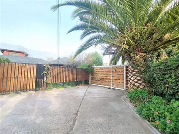 Casa en Venta en Metro Fernando Castillo Velasco