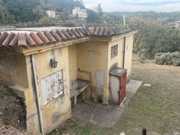 VENTA CASA EN RIO CEBALLOS A REMODELAR