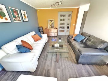 Casa en Venta en Impecable ! Fuera de condominio!!