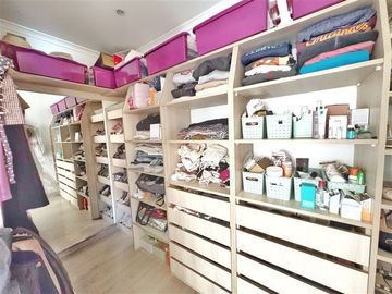 Casa en Venta en Impecable ! Fuera de condominio!!