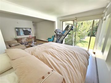 Casa en Venta en Impecable ! Fuera de condominio!!