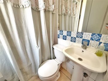 Casa en Venta en Impecable ! Fuera de condominio!!