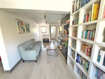 Casa en Venta en Impecable ! Fuera de condominio!!