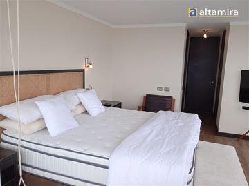 Departamento en Venta en Edificio Punta Cavancha piso 21 TN (2 estacionamientos)