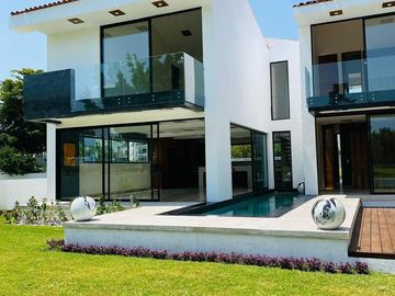 Casa en Fraccionamiento Paraíso Country Club