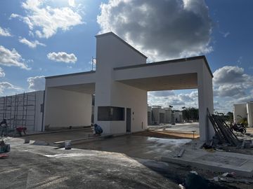 CASA EN VENTA MERIDA, CONKAL, EN PRIVADA  1 PLANTA, ENTREGA INMEDIATA.