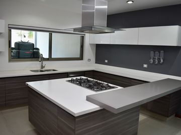 Casa en Puerta de Hierro