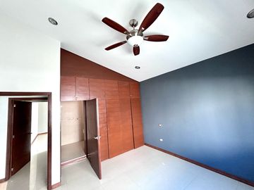 Casa en Puerta de Hierro