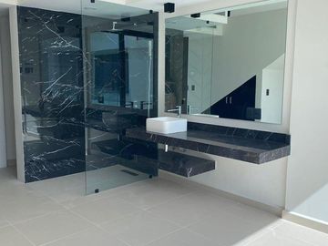 Último Penthouse Disponible con Jacuzzi en Venta en Tulum