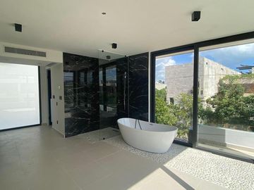 Último Penthouse Disponible con Jacuzzi en Venta en Tulum