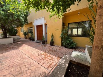 Casa en condominio en  Loma Blanca
