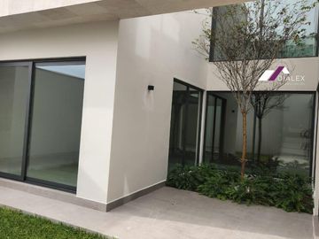 Fracc. Castaños del Vergel -CARRETERA NACIONAL- Casa VENTA Zona Sur MONTERREY