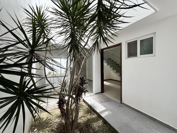 Casa Residencial Nueva en Venta Zona Bello Horizonte