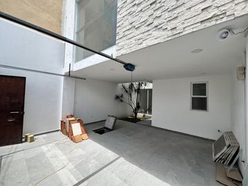 Casa Residencial Nueva en Venta Zona Bello Horizonte