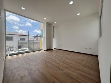Casa Residencial Nueva en Venta Zona Bello Horizonte