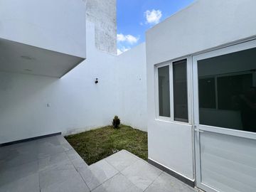 Casa Residencial Nueva en Venta Zona Bello Horizonte