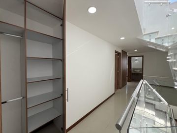 Casa Residencial Nueva en Venta Zona Bello Horizonte