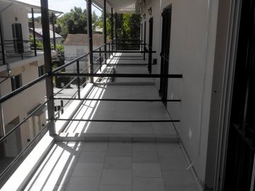 DEPTO 2 AMB.TIPO LOFT CON COCHERA , COMPLEJO CON PISICINA 2 PISO POR ESCALERA.SIN EXPENSAS NI ABL