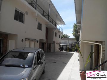 DEPTO 2 AMB.TIPO LOFT CON COCHERA , COMPLEJO CON PISICINA 2 PISO POR ESCALERA.SIN EXPENSAS NI ABL