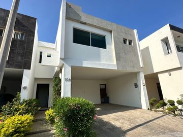Casa en  Venta en Privada las Riveras, Monterrey NL