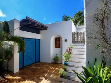 Villa mediterránea a pasos de la playa en venta