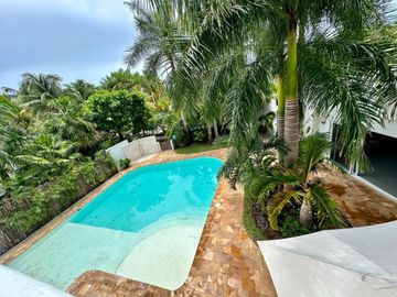 Villa mediterránea a pasos de la playa en venta