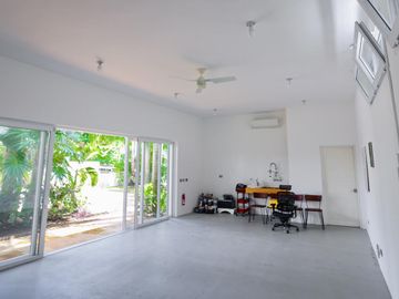 Villa mediterránea a pasos de la playa en venta