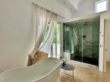 Villa mediterránea a pasos de la playa en venta