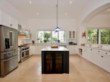 Villa mediterránea a pasos de la playa en venta