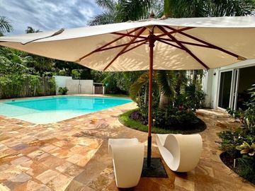 Villa mediterránea a pasos de la playa en venta