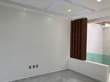 CASA EN LOMAS DE VISTA HERMOSA