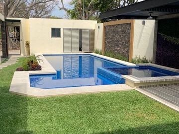 CASA EN LOMAS DE VISTA HERMOSA