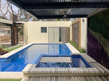 CASA EN LOMAS DE VISTA HERMOSA