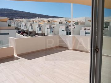 Casa a estrenar en Venta en Zibata con roof  top