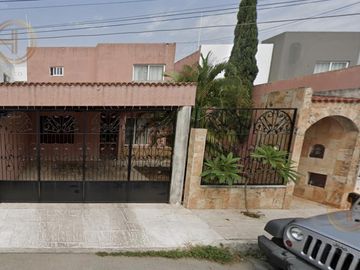Casa en VENTA en MONTEBELLO, MÉRIDA, YÚCATAN