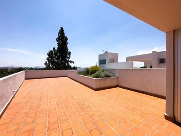 DEPARTAMENTO EN VENTA EN VISTA LAGUNA, ZONA BUGAMBILIAS