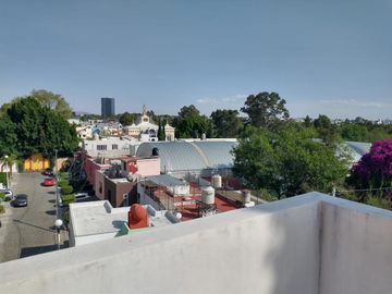 DEPARTAMENTO EN VENTA EN VISTA LAGUNA, ZONA BUGAMBILIAS