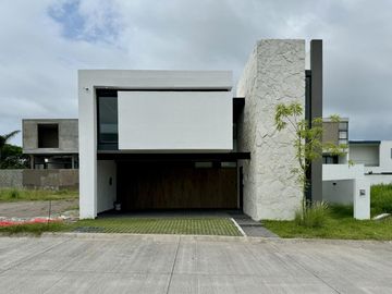 Casa en Punta Tiburón