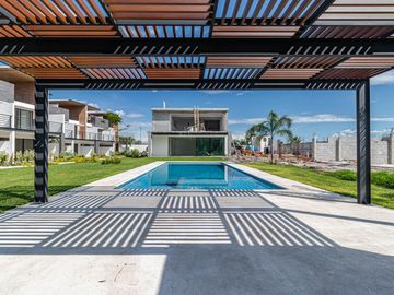 Casa en Colinas de Santa Fe