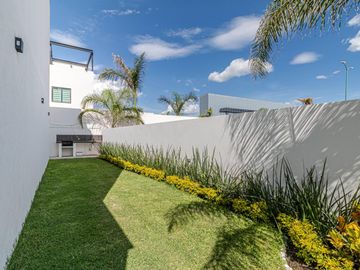 Casa en Colinas de Santa Fe