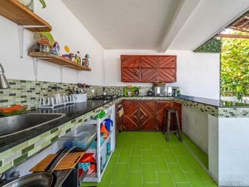 Hotel en Venta: Hotel Boutique a dos cuadras del mar en Playa del Carmen