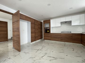 CASA EN VENTA EN FRACCIONAMIENTO RESIDENCIAL KINARA, ZONA SAN BERNARDINO TLAXCALANCINGO