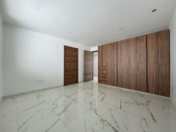 CASA EN VENTA EN FRACCIONAMIENTO RESIDENCIAL KINARA, ZONA SAN BERNARDINO TLAXCALANCINGO