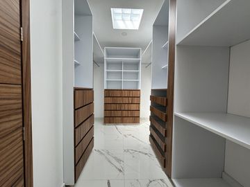 CASA EN VENTA EN FRACCIONAMIENTO RESIDENCIAL KINARA, ZONA SAN BERNARDINO TLAXCALANCINGO