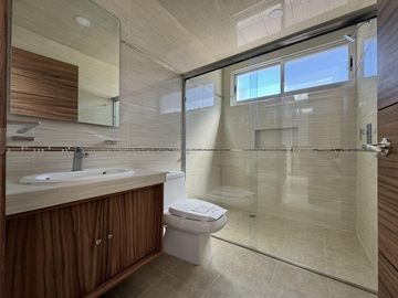 CASA EN VENTA EN FRACCIONAMIENTO RESIDENCIAL KINARA, ZONA SAN BERNARDINO TLAXCALANCINGO