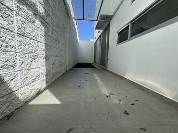 CASA EN VENTA EN FRACCIONAMIENTO RESIDENCIAL KINARA, ZONA SAN BERNARDINO TLAXCALANCINGO