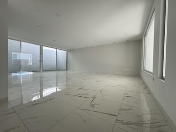 CASA EN VENTA EN FRACCIONAMIENTO RESIDENCIAL KINARA, ZONA SAN BERNARDINO TLAXCALANCINGO