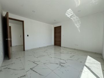 CASA EN VENTA EN FRACCIONAMIENTO RESIDENCIAL KINARA, ZONA SAN BERNARDINO TLAXCALANCINGO